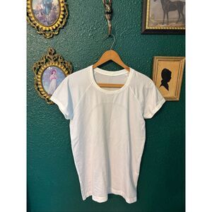 Lululemon Swiftly Tech Size 10 Short Sleeve